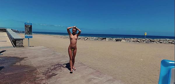  TRAVEL NUDE - Public beach shower with Russian Girl Sasha Bikeyeva Gran Canaria Maspalomas